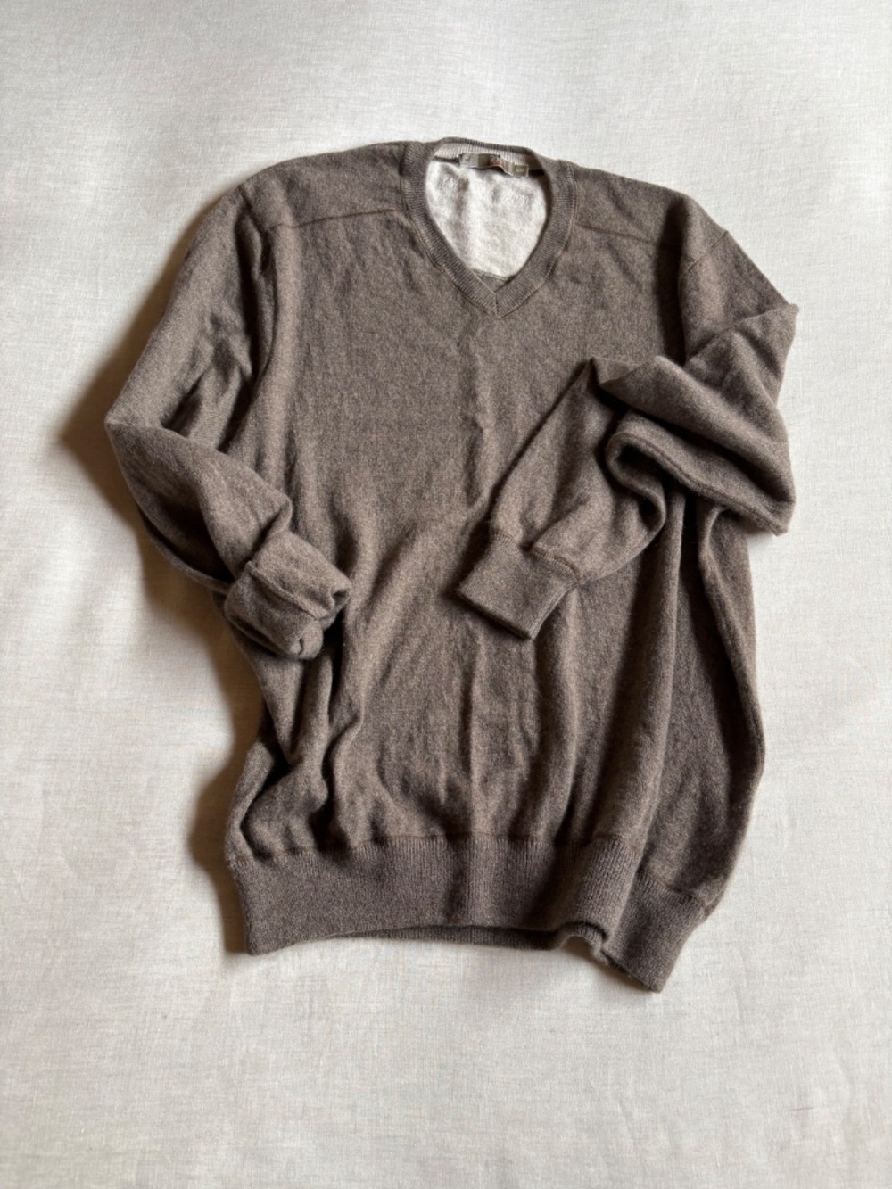 Raffi Cashmere Vneck Sweater, Menswear